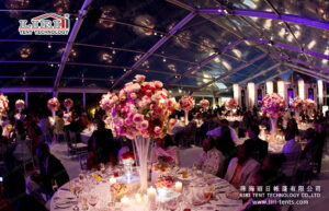 Plan A Luxury Wedding With A Transparent Tent