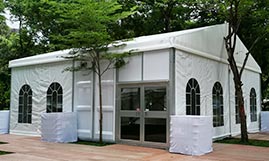 Outdoor Wedding Tents With Luxury Decorations